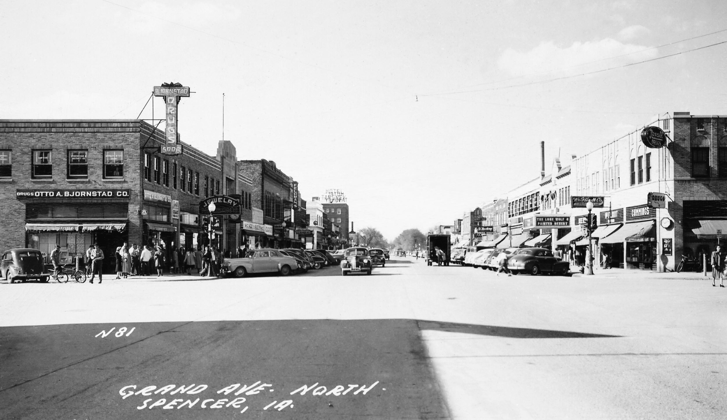 Grand avenue Looking North